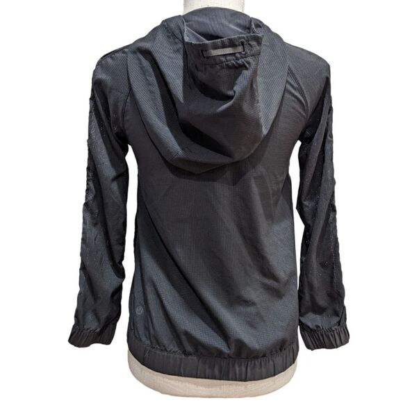 Lululemon Pack Light 1/2 Zip Pullover Jacket- Black Women's Size 2 Lightweight - Picture 9 of 15